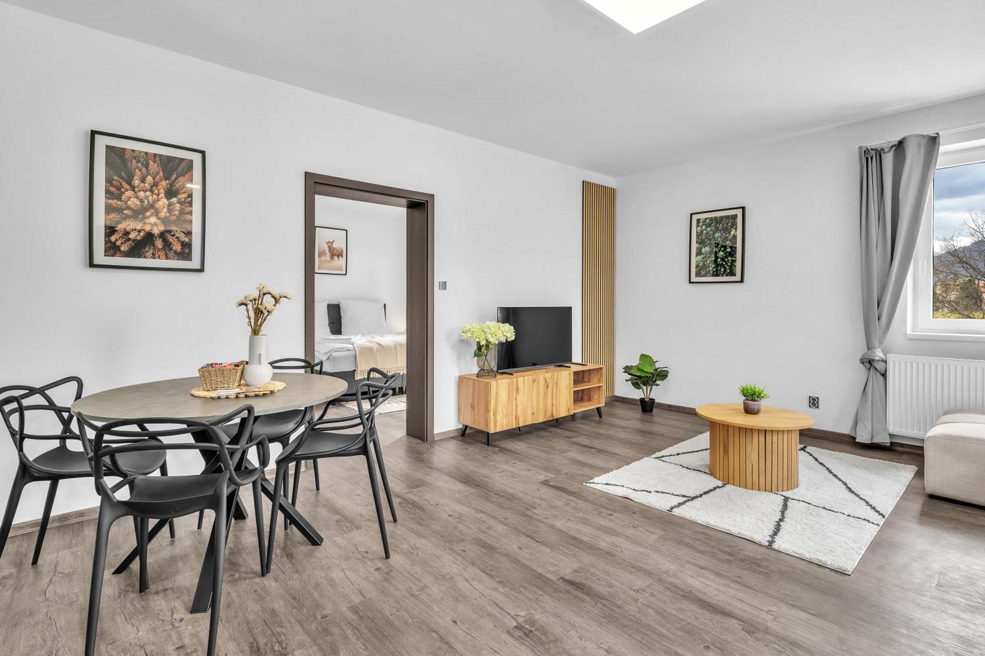 Stráž pod Ralskem Hotel U Krale Jiriho מראה חיצוני תמונה
